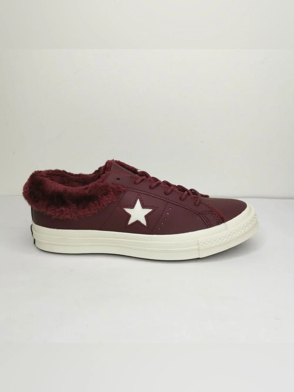 Converse Leather OX One Star Burgundy Sneakers